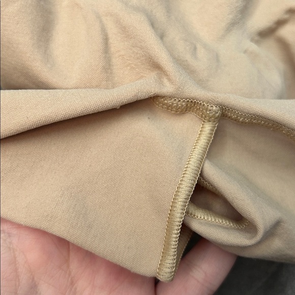 SKIMS NWOT Everyday sculpt - capri - small/medium - Picture 5 of 5